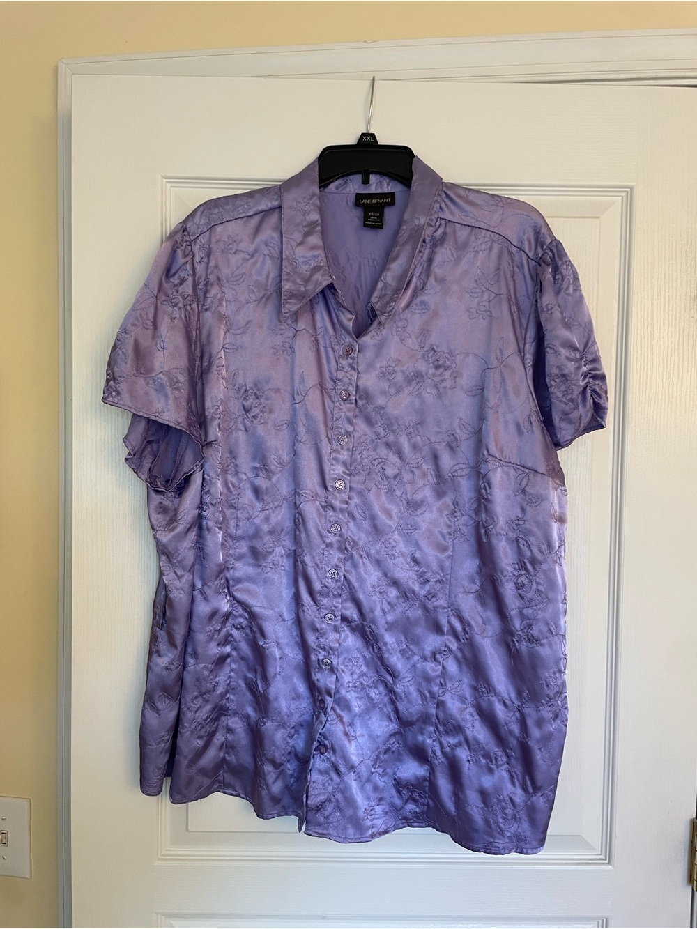 Lane Bryant Lavender Short-Sleeve Button-Up Asian Styling Shirt Flowery embroid